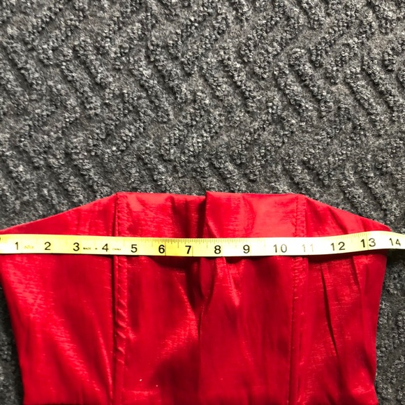 Chic Strapless Red Dress with Beaded Detail - Picture 5 of 8